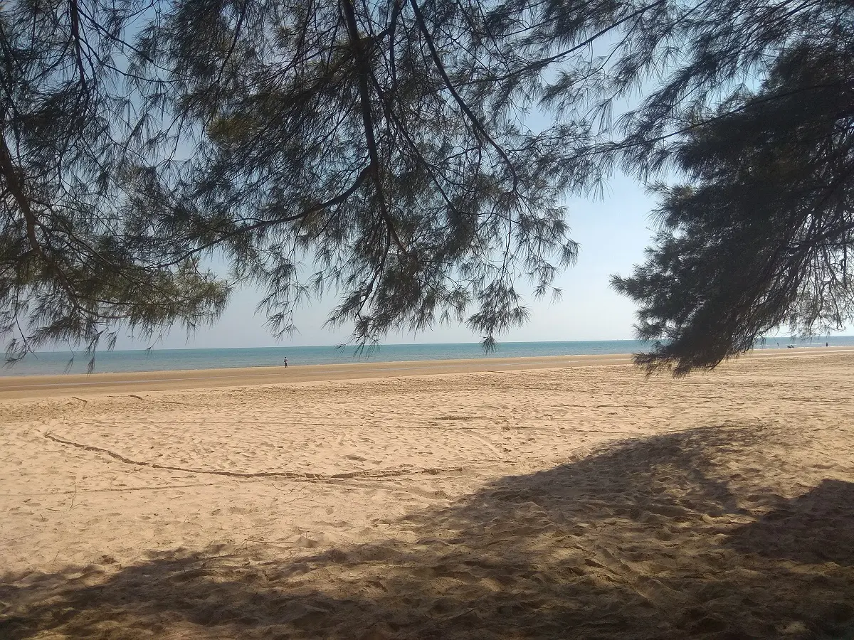 Pantai yang teduh
