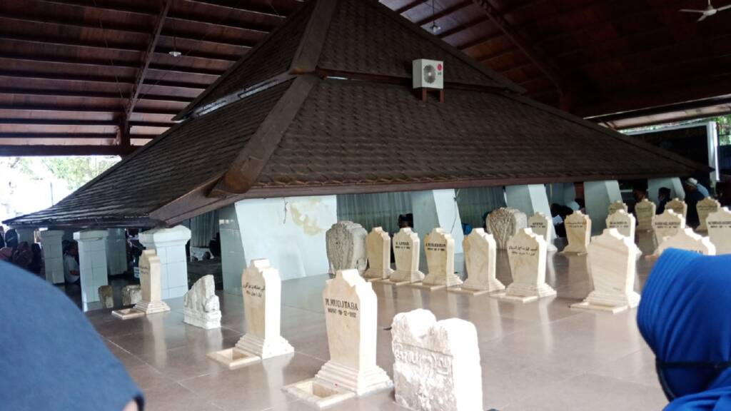 Bangunan makam dari Sunan Bonang