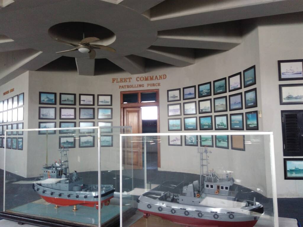 Koleksi di dalam Monumen Jalesveva Jayamahe
