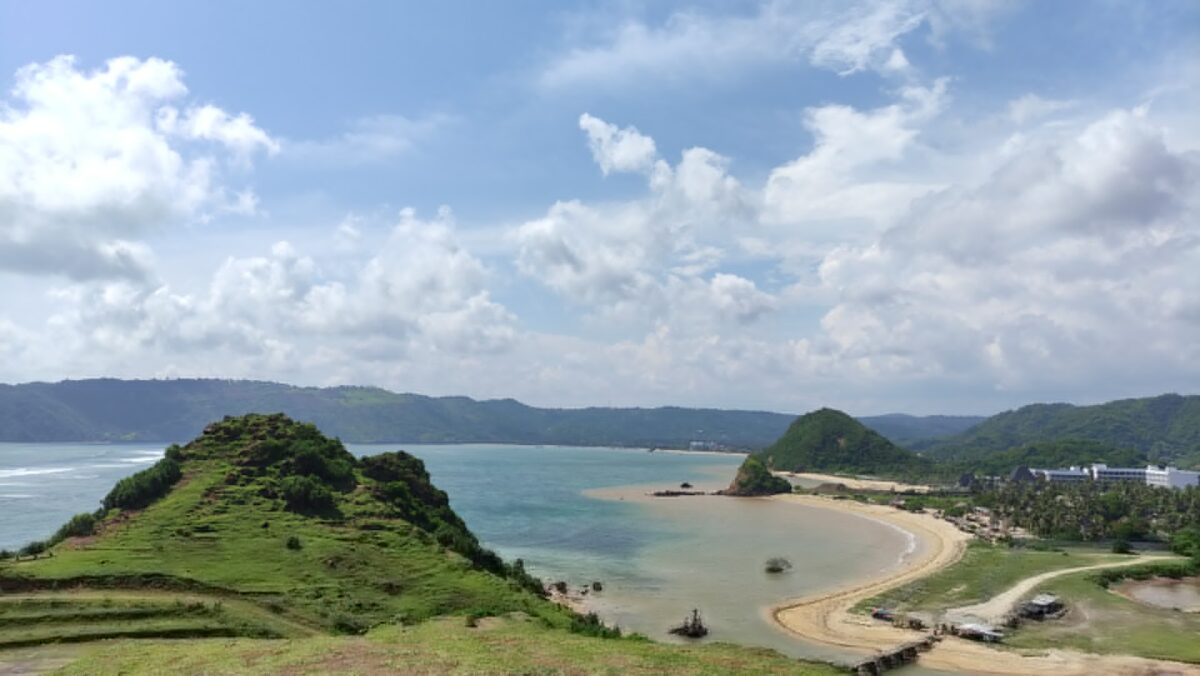 Foto Pantai Seger Kuta Lombok, Lokasi Festival Bau Nyale