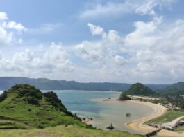 Foto Pantai Seger Kuta Lombok, Lokasi Festival Bau Nyale