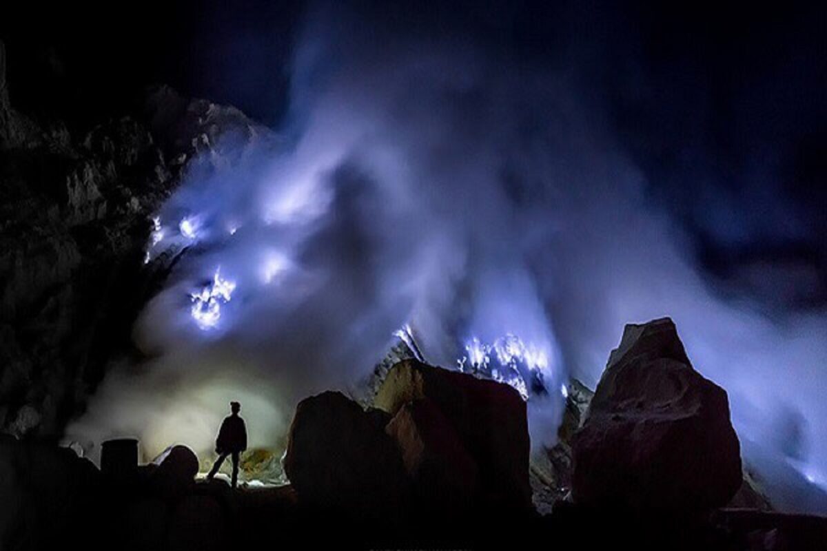 Fenomena Blue Fire Kawah Ijen menjadi salah satu yang terbesar di dunia.