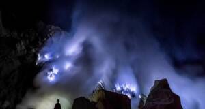 Fenomena Blue Fire Kawah Ijen menjadi salah satu yang terbesar di dunia.