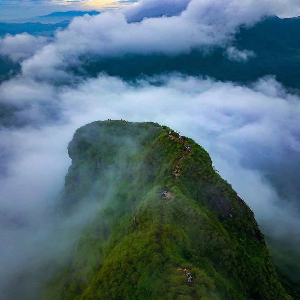 Puncak Gunung Batu Jonggol Bogor.