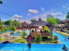 Suasana kolam arus di Janti Park