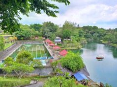 Kolam renang di Taman Narmada Lombok Barat