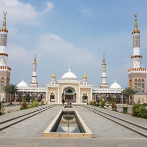 Masjid Islamic Centre menjadi salah satu lokasi wisata religi favorit di Indramayu.