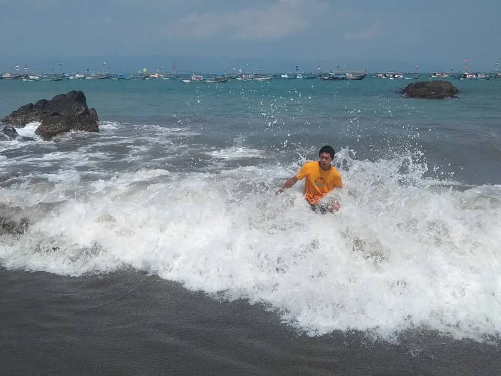 Pantai Cibangban Sukabumi.