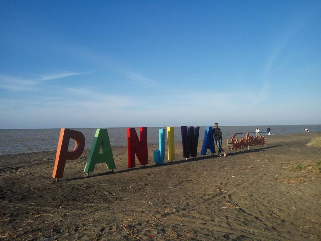 Pantai Panjiwa Indramayu.