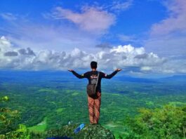 Hijaunya perbukitan terlihat dari Puncak Gunung Kelir