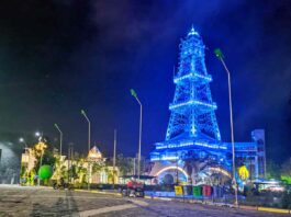 Keindahan menara keagungan limboto berhias lampu