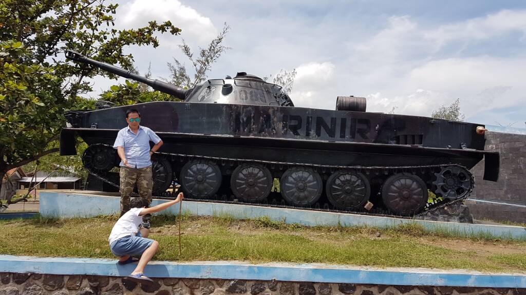 Tank di museum Bahari Pantai Alam Indah