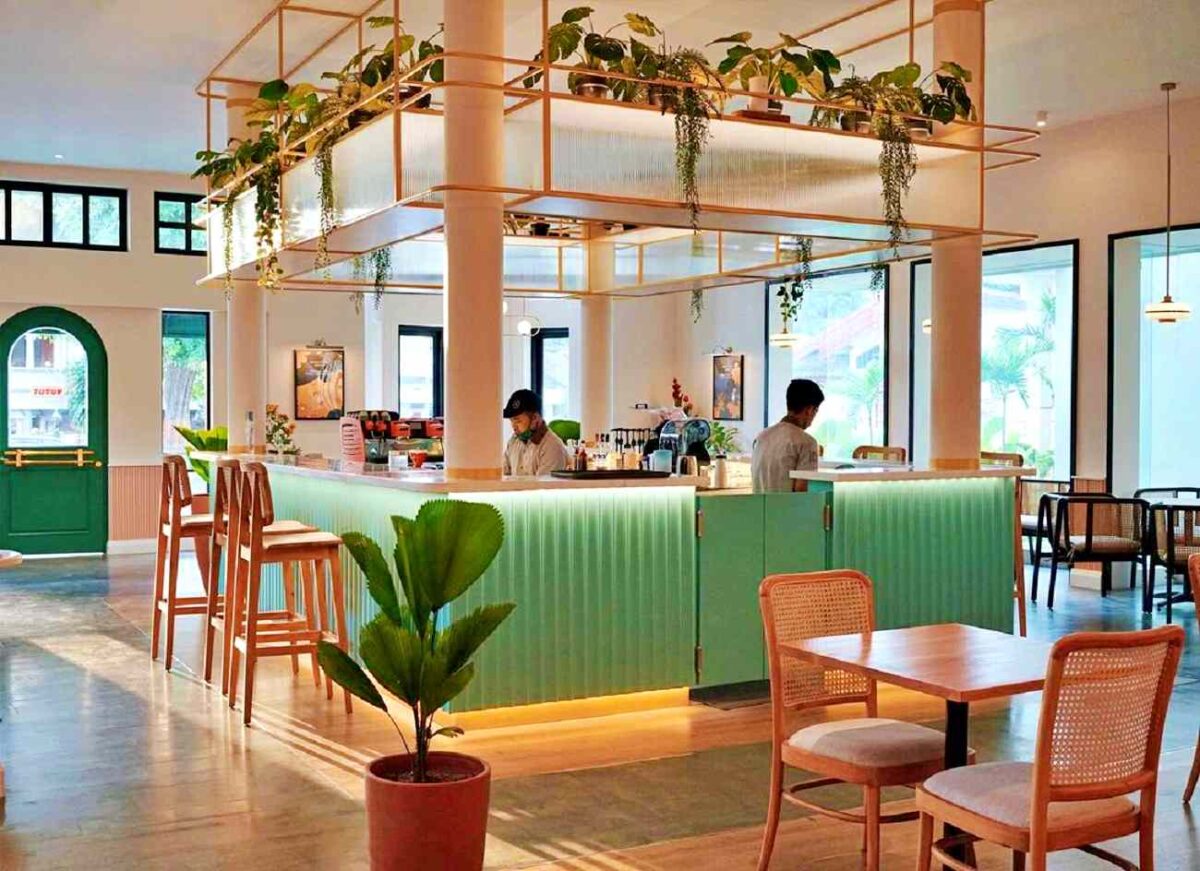 suasana di lokal folk cafe magelang