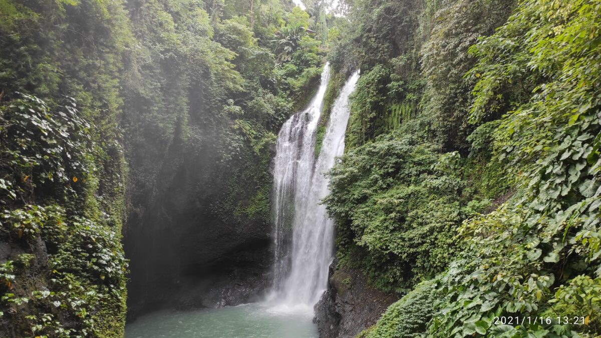 Pesona Indah Air Terjun Aling-aling