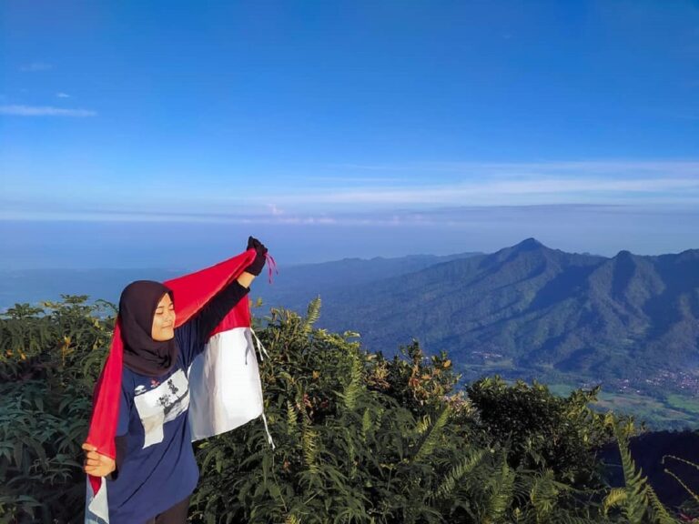 GUNUNG PULOSARI Tiket Masuk Dan Jalur Pendakian