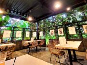 ruangan semi outdoor Bōtani Cafe & Resto