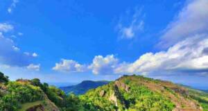 keindahan bentang alam batuan karst Geopark Gunung Sewu