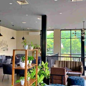 tampilan mewah dan nyaman formanggio coffee and resto