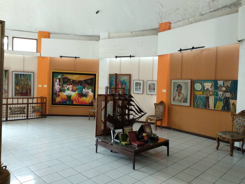 Tampilan di dalam Museum Barli