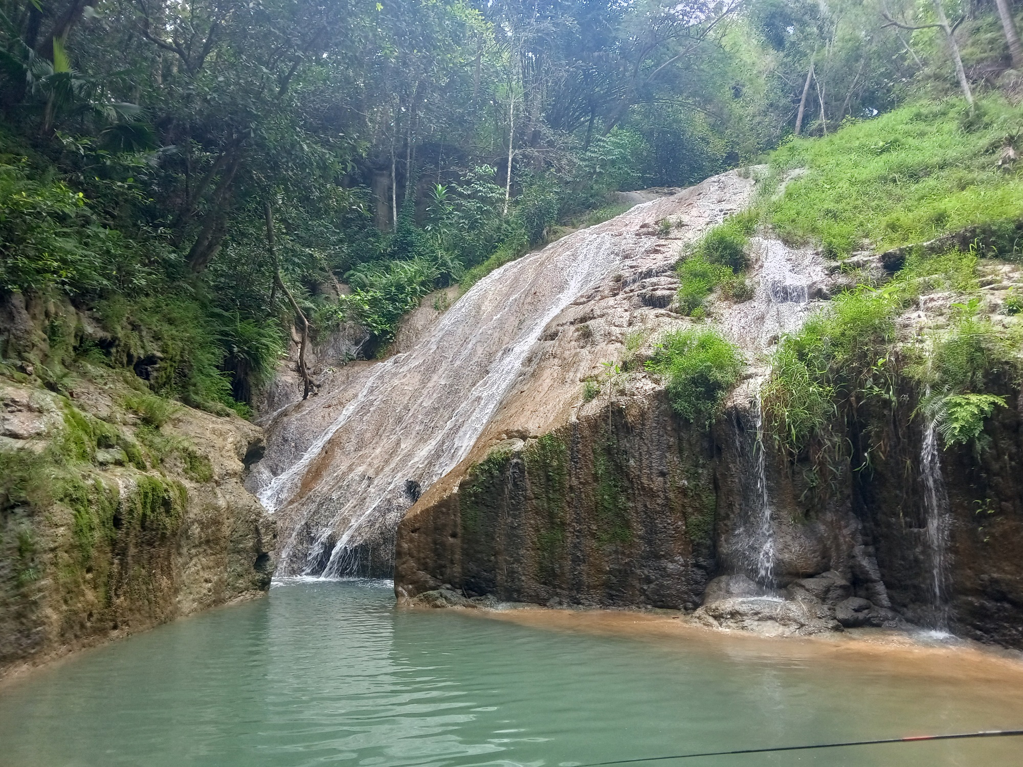 Keindahan Tersembunyi Curug Banyunibo