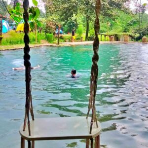 area berkemah tepi kolam di Telaga Batu Pamijahan Bogor