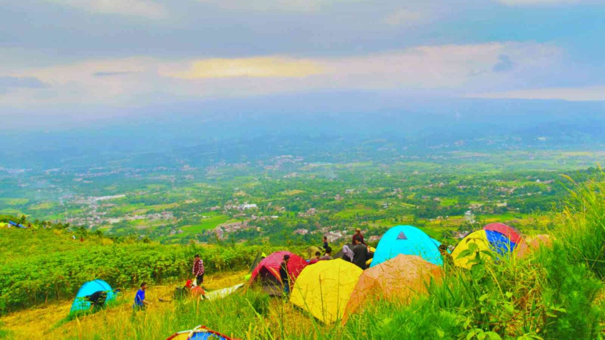 Area camping ground Bukit Alesano Bogor