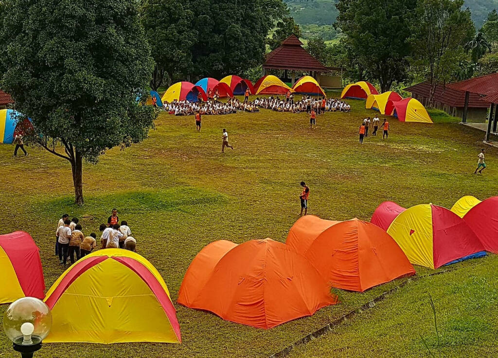 Gunung Geulis Camp Area juga kerap digunakan sebagai lokasi outbound