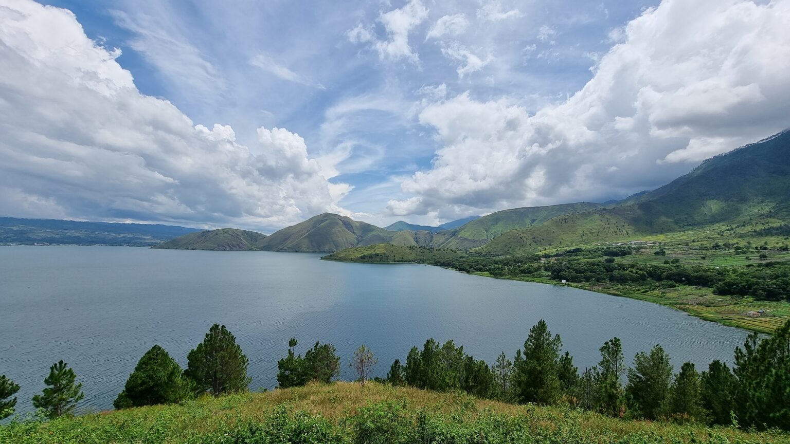 BUKIT SIBEA-BEA Samosir: Pesona Patung Yesus Hingga Danau Toba ...