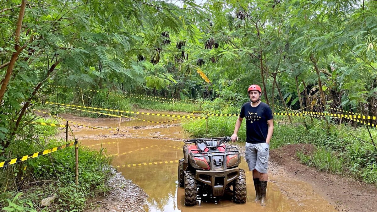 Lintasan berlumpur di ATV Indonesia