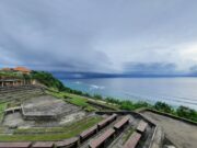 Selain pantai, Gunung Payung juga menawarkan atraksi budaya