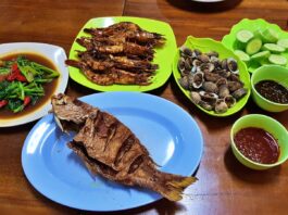 menu hidangan seafood wisata kuliner di H Moel