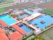 kolam renang dan permainan di Boash Waterpark Bogor