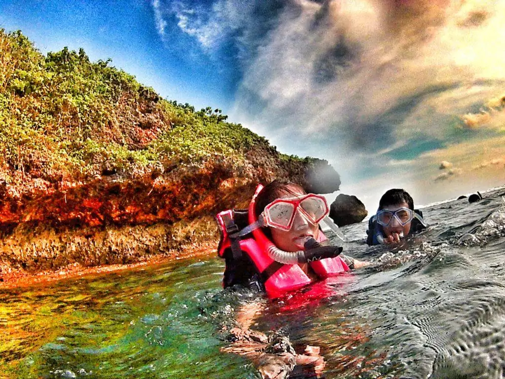 Snorkeling Seru di Laut Pantai Ngandong