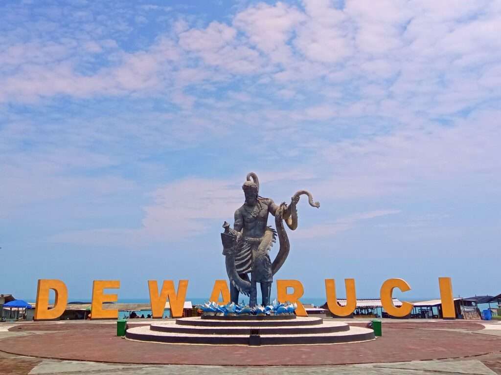 Patung Dewa Ruci di Pantai Dewaruci Jatimalang