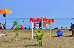 Suasana tenang di Pantai TIrang Semarang