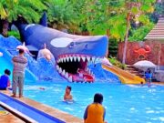 Wahana peluncuran berbentuk ikan hiu di Telogo Sewu