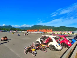 Suasana di pantai carocok painan