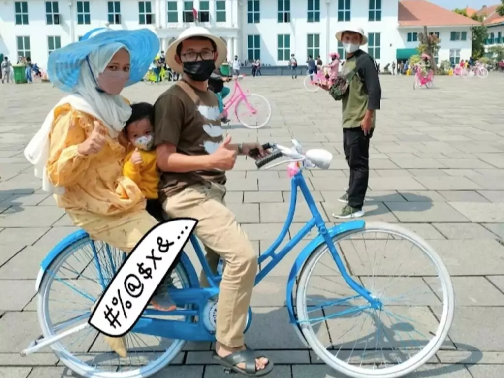bersepeda di Kota Tua Jakarta