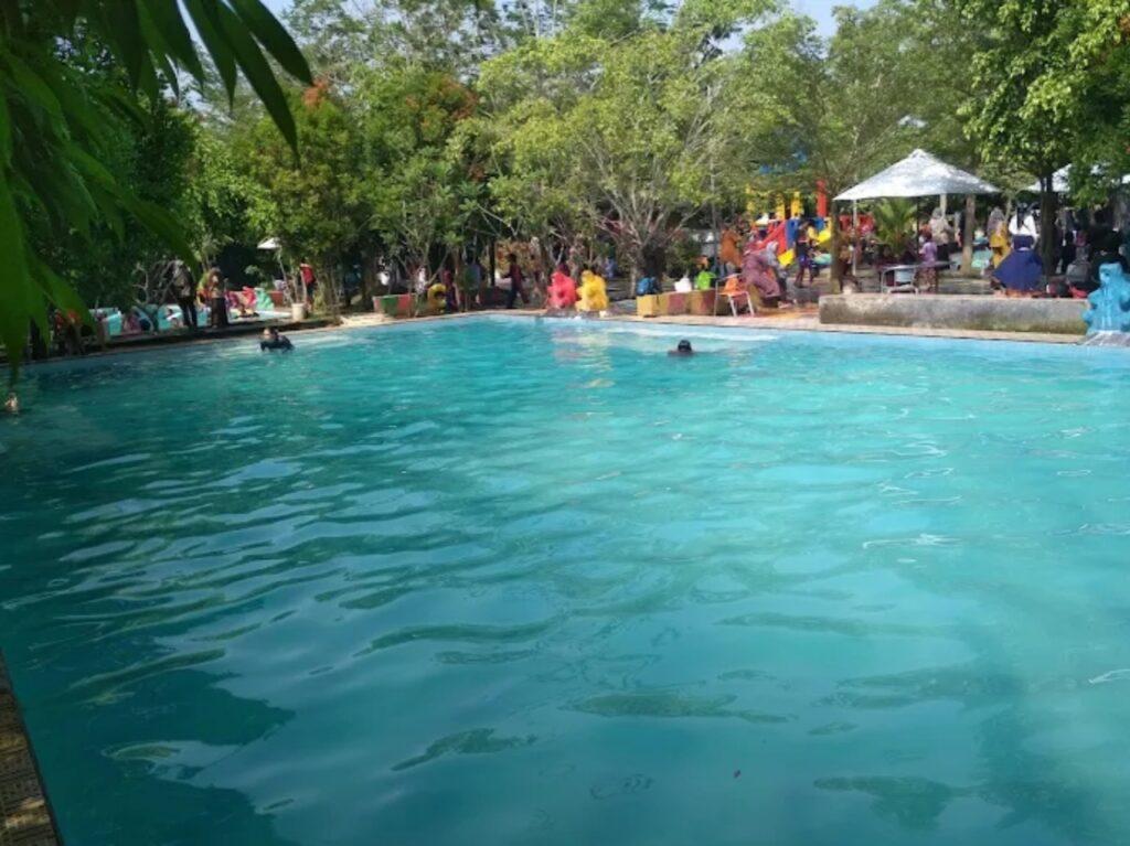 wahana kolam renang anak dan dewasa di waterpark megasari