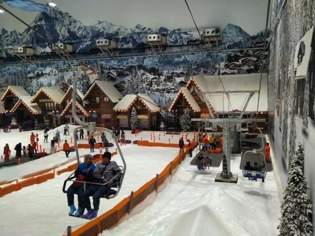 wahana gondola di trans snow world bekasi