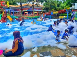 Kolam Busa di Ryzzy Azzahra Waterpark