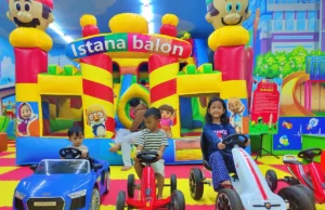 Istana Balon di Radja Toys
