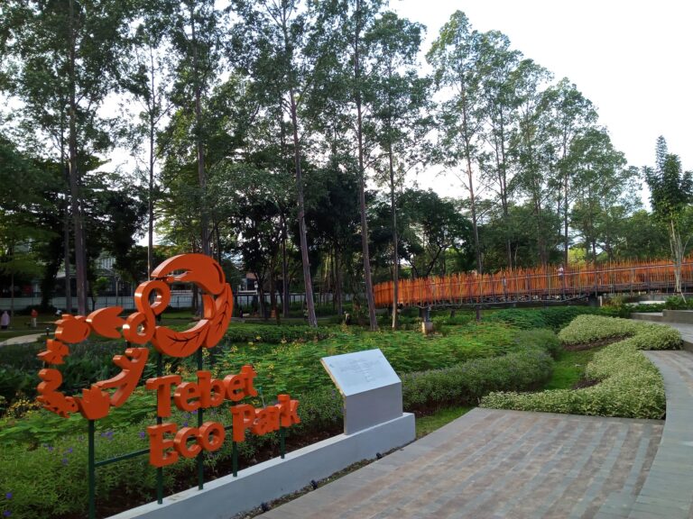 TEBET ECO PARK Tiket, Aktivitas dan Fasilitas September 2024