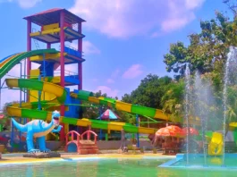 Berbagai jenis wahana perosotan air dewasa di Waterpark Mulia Wisata