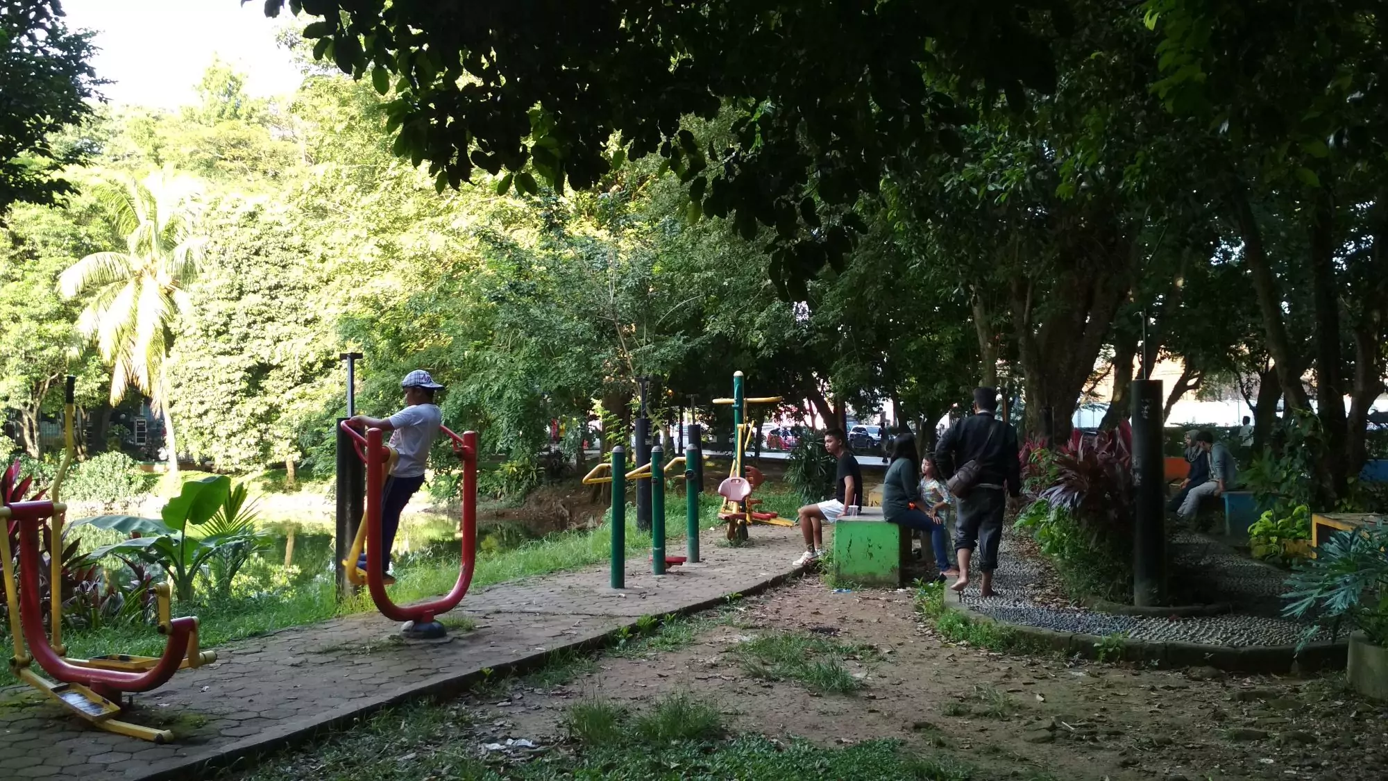 Fasilitas Fitnes di Taman Kambang Iwak Besak