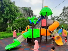 Perosotan anak di taman alun-alun kota cilegon