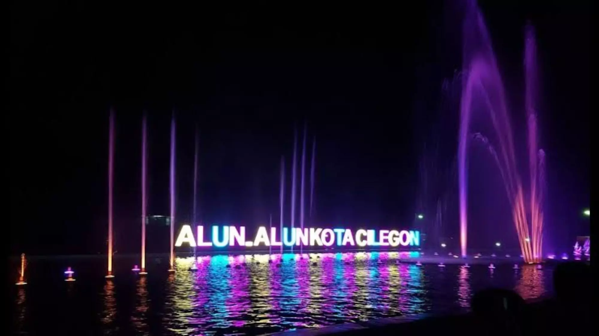 tarian air mancur alun-alun cilegon - firda maulidia
