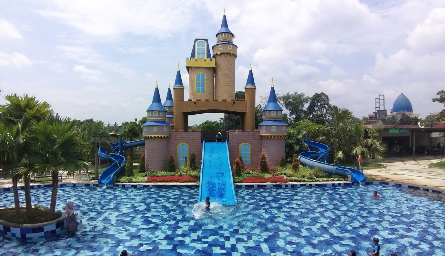HAVANA WATERPARK Tiket murah Ada menara kastil WisataHits