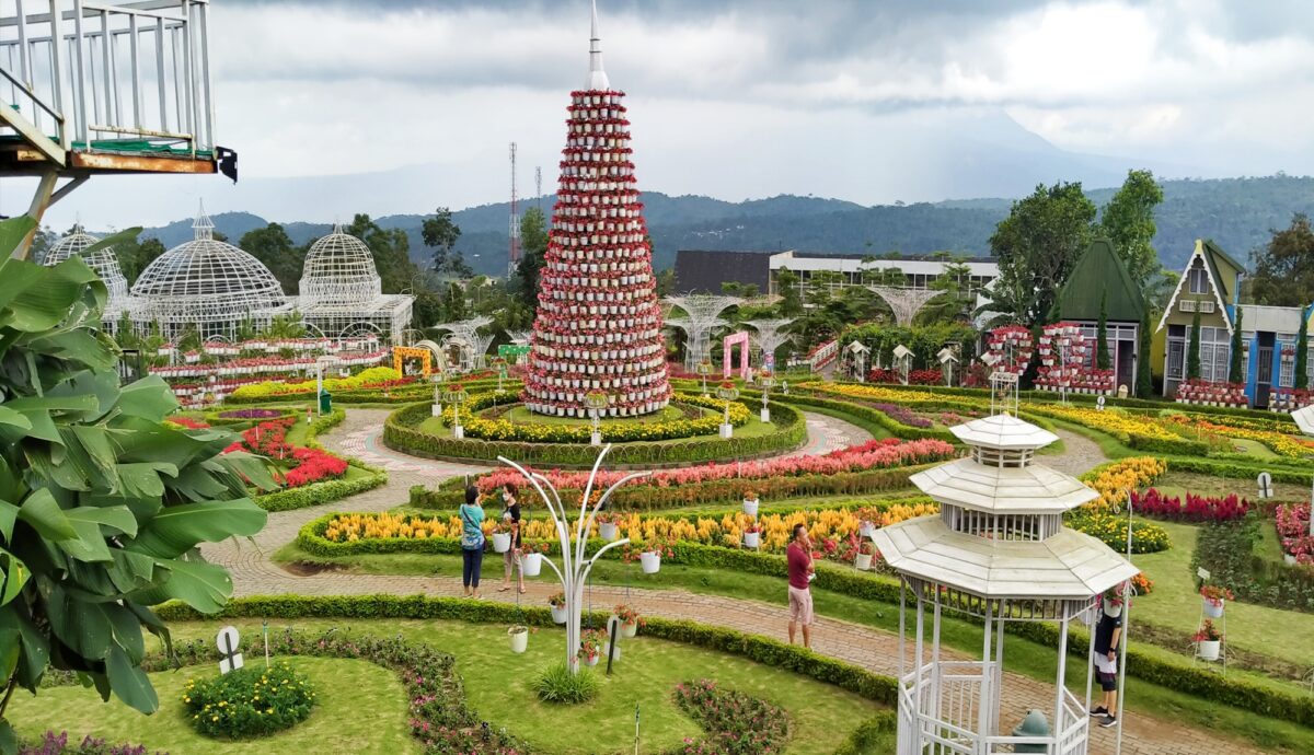 Spot flower tower Taman Bunga Celosia.
