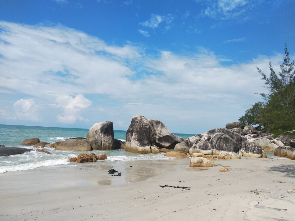 Pantai Tanjung Kelayang